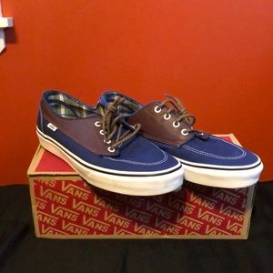 Van Brigata size Mens 9.5 Womens 11